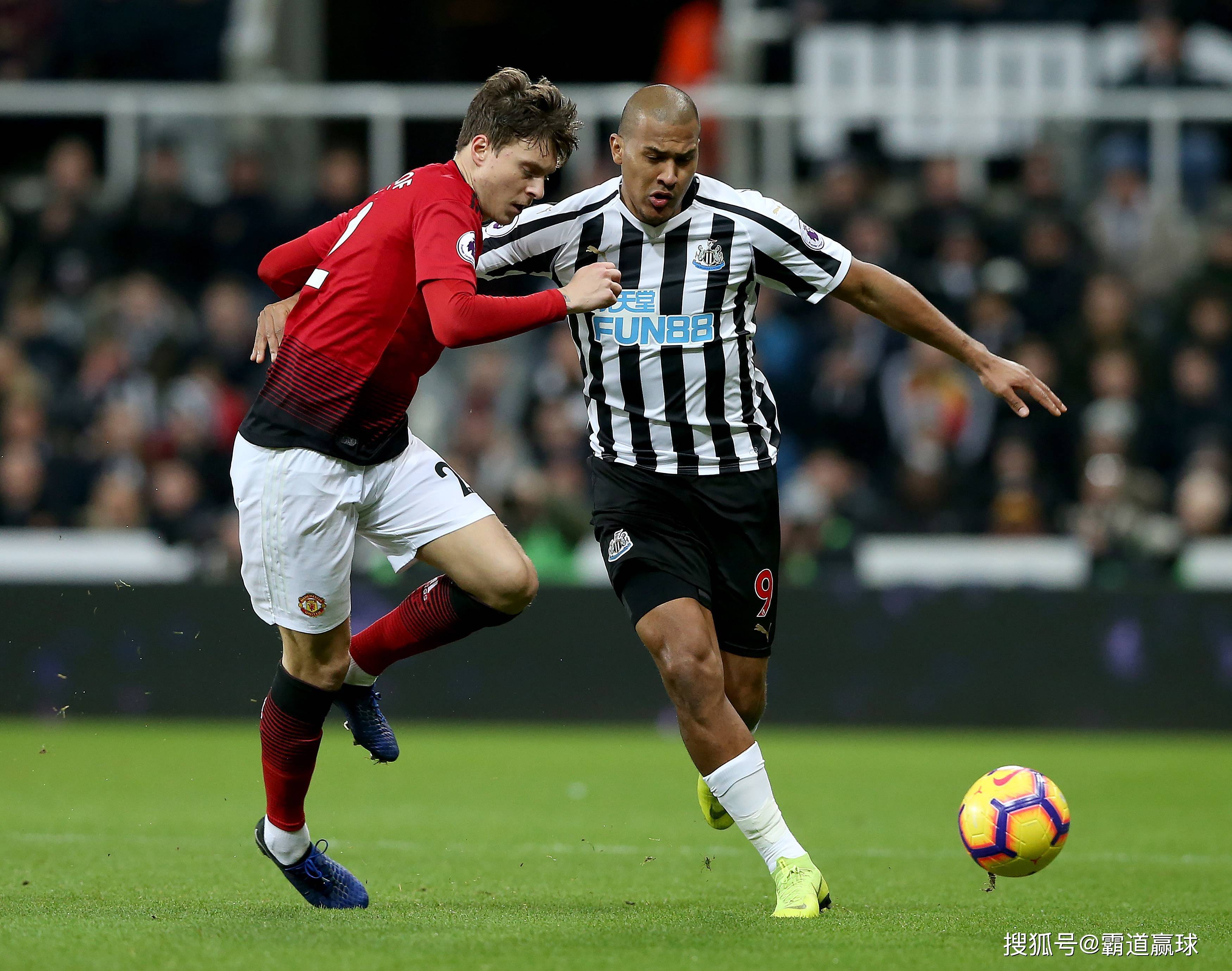 赛地聚焦：英超清晨热度飙升，纽卡斯尔官宣签约，球迷炸锅，团队化学反应显著的简单介绍