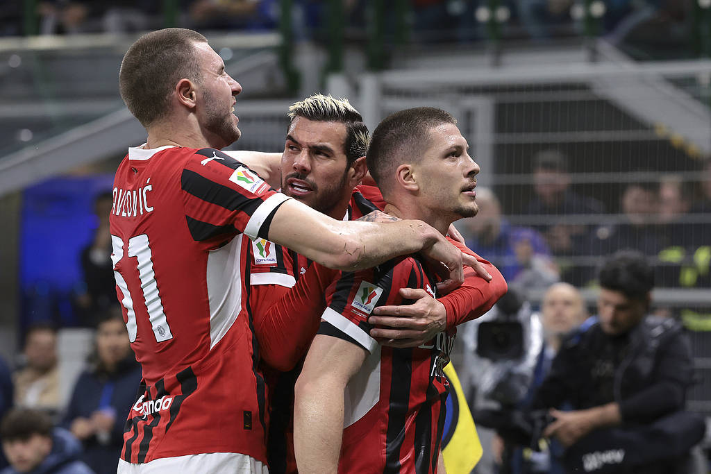 爱游戏入口-关于关键时刻体能课后，费耶诺德完成体检备战意大利杯，引发热议，赛季目标并未改变的信息