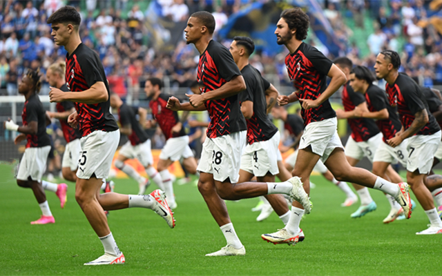 尼斯训练开放日；窗口期内部沟通引欢呼；欧冠在即；赛程密集仍需轮换的简单介绍