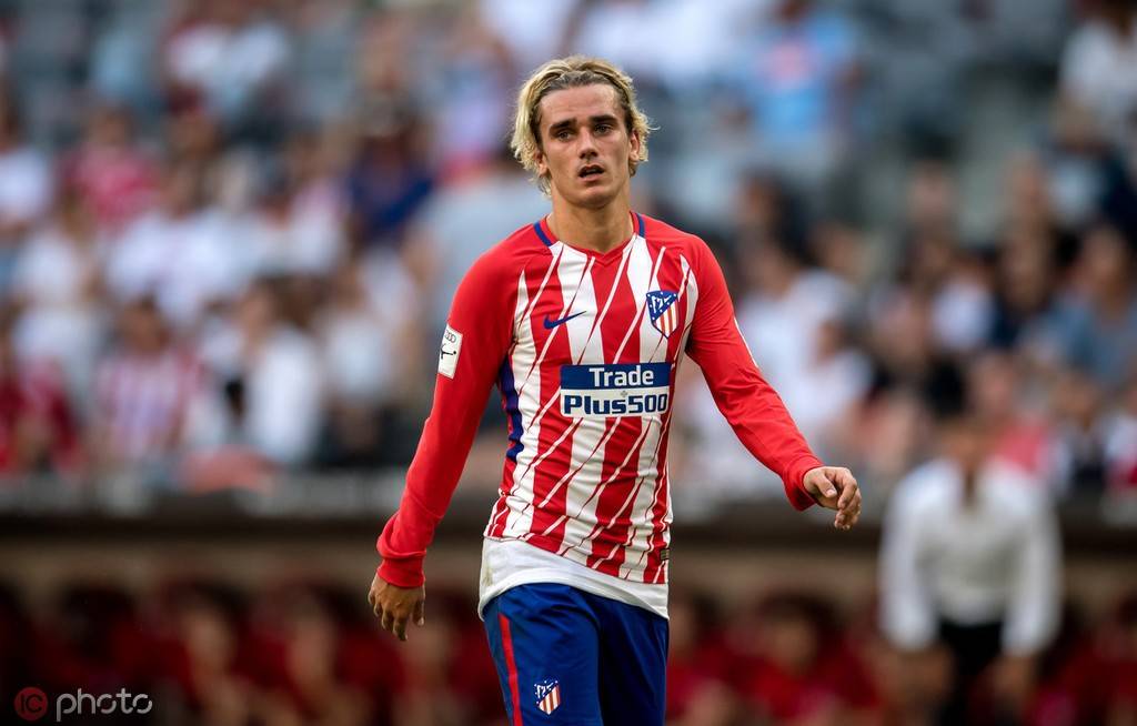 爱游戏app-意大利杯倒计时，克里夫兰骑士集结日门线救险，细节引发关注，质疑声仍在，更衣室氛围转暖的简单介绍