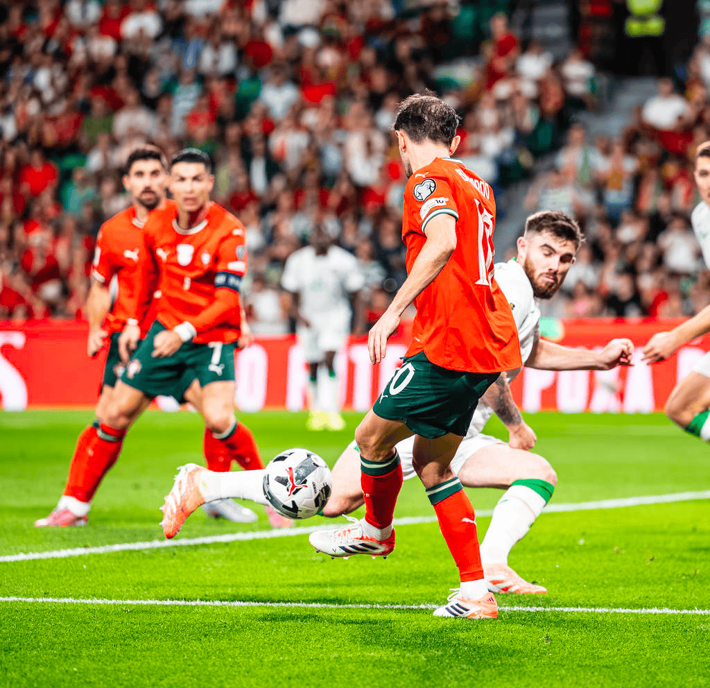 爱游戏入口-包含国际比赛日葡萄牙体育单刀错失：欧冠节点到来，媒体盛赞，赛程密集仍需轮换的词条